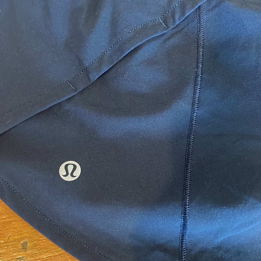 Lululemon speed up short navy size 6 tall